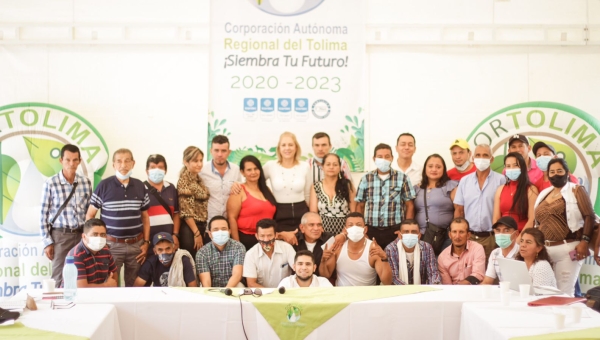 Cortolima recibió en Ibagué a líderes de La Marina del municipio de Chaparral